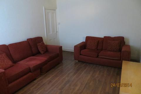 2 bedroom ground floor flat to rent, Croydon Road, Newcastle Upon Tyne NE4