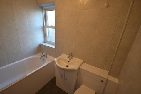 3 bedroom flat to rent, Pilton Drive, Pilton, Edinburgh, EH5