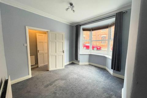 2 bedroom terraced house to rent, Stephenson Street, Darlington