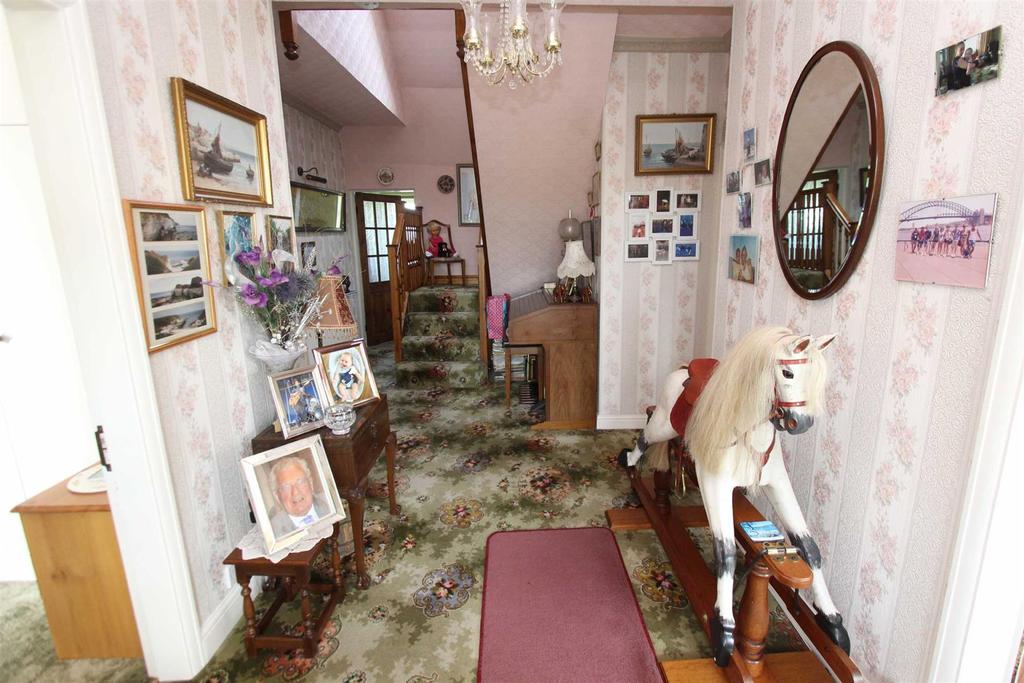 Woodcock Road, Flamborough 4 bed detached bungalow £285,000