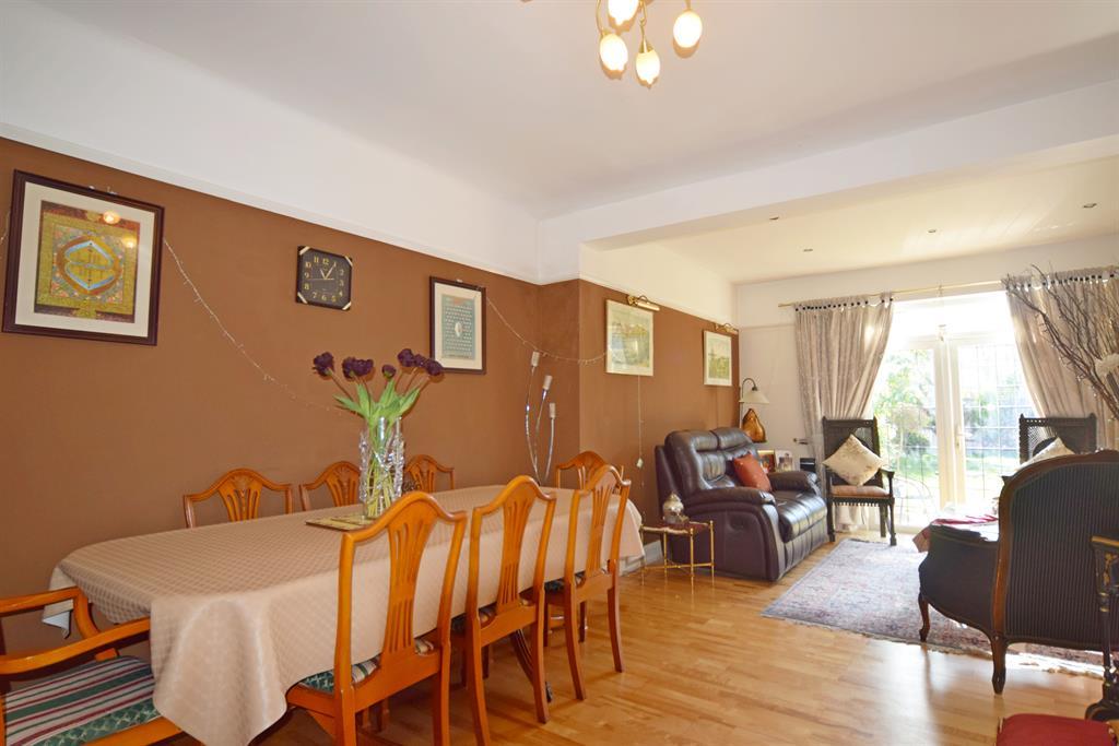 Franks Avenue, New Malden, KT3 6 bed semidetached house £799,950