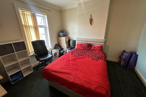 2 bedroom terraced house to rent, Lord Nelson Street, Warrington, Cheshire, WA1