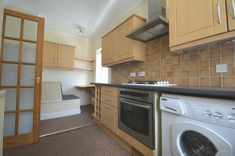 1 bedroom maisonette to rent, Hersham, Surrey