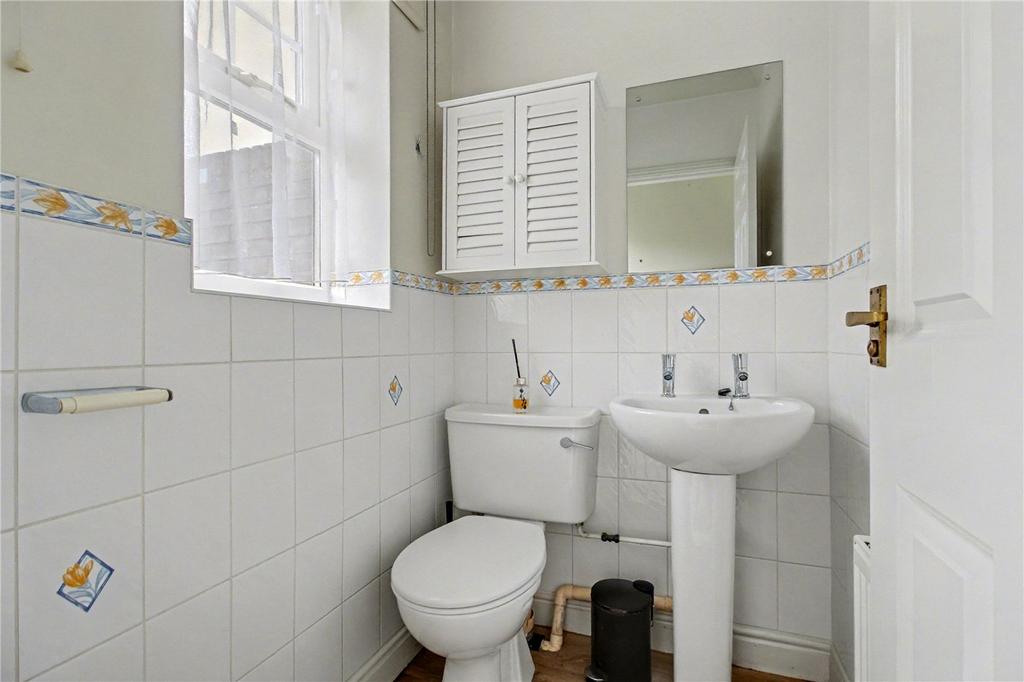 Ground Floor Wc