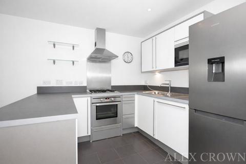 2 bedroom apartment to rent, Buckler Court, Eden Grove, Holloway