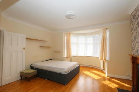 55 Alicia Avenue, Harrow, HA3 8HT