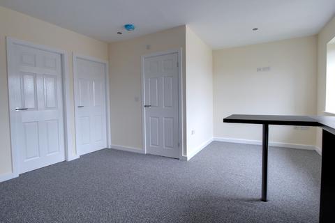 2 bedroom apartment to rent, Hoddesdon Crescent