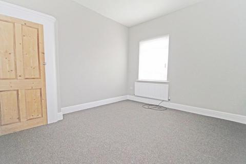 2 bedroom flat to rent - ABBEY DRIVE EAST, GRIMSBY