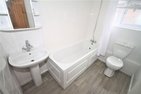 2 bedroom flat to rent - ABBEY DRIVE EAST, GRIMSBY