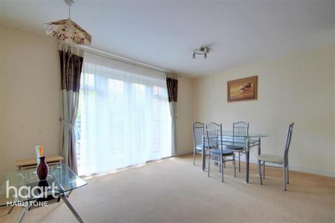 2 bedroom flat to rent, Harris Place, Maidstone