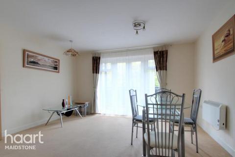 2 bedroom flat to rent, Harris Place, Maidstone