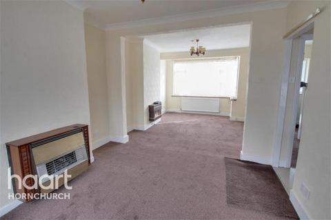 3 bedroom terraced house to rent, South End Road, Hornchurch