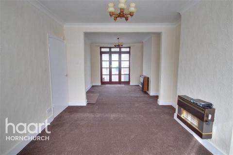 3 bedroom terraced house to rent, South End Road, Hornchurch