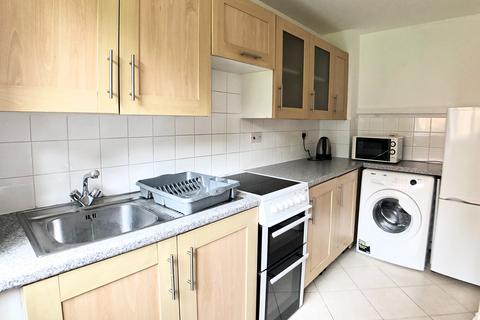 2 bedroom flat to rent, Glenville Grove,  London , SE8