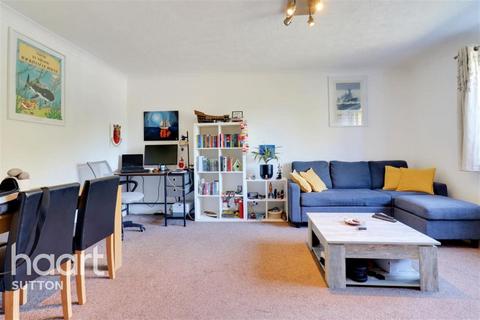 1 bedroom flat to rent, Kirk Rise, SM1