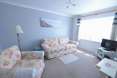 2 bedroom bungalow to rent, Cakeham Way, West Wittering