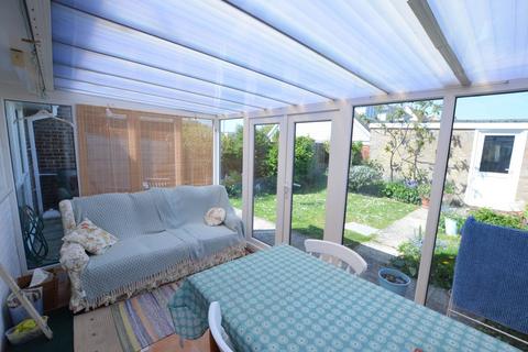 2 bedroom bungalow to rent, Cakeham Way, West Wittering