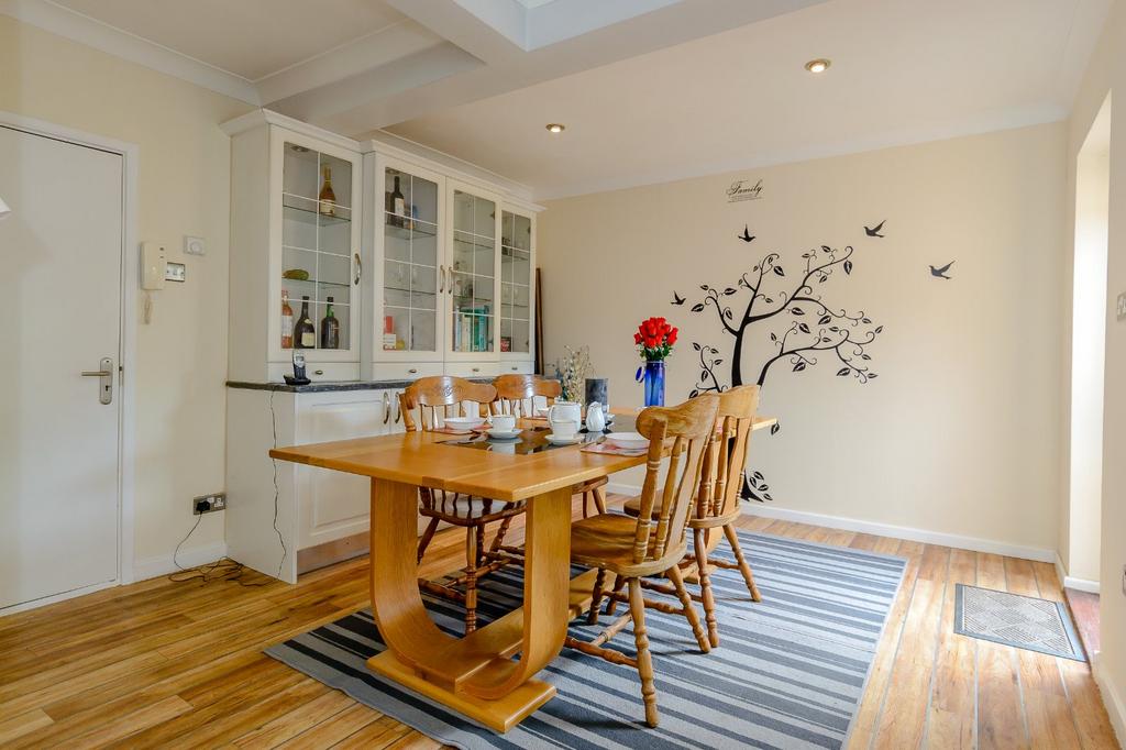 Breakfast Room