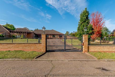 6 bedroom bungalow for sale, The Highlands, Exning, Newmarket, Suffolk