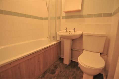 1 bedroom terraced house to rent, Lightwater