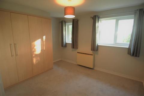 1 bedroom terraced house to rent, Lightwater