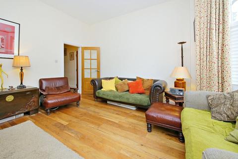 2 bedroom flat to rent, Fermoy Road, London W9