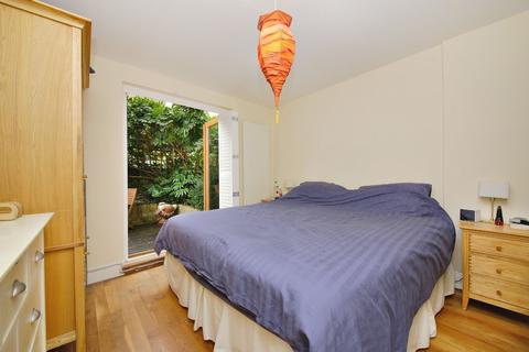 2 bedroom flat to rent, Fermoy Road, London W9