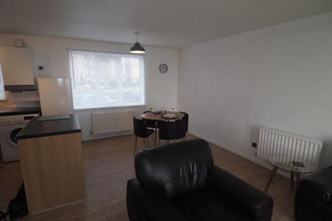 2 bedroom apartment to rent - Lancelot Court, Victoria Dock, Hull, HU9 1QD