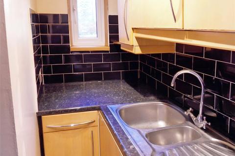 2 bedroom terraced house to rent, Chapel Terrace, Crosland Moor, Huddersfield, HD4