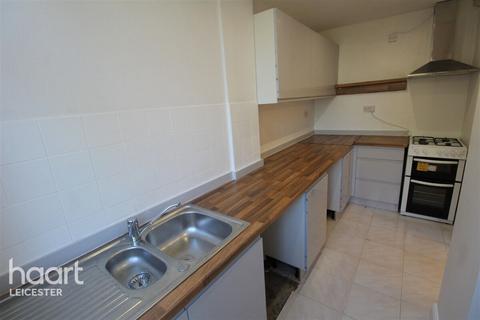 2 bedroom semi-detached house to rent, Aylestone Drive, Leicester