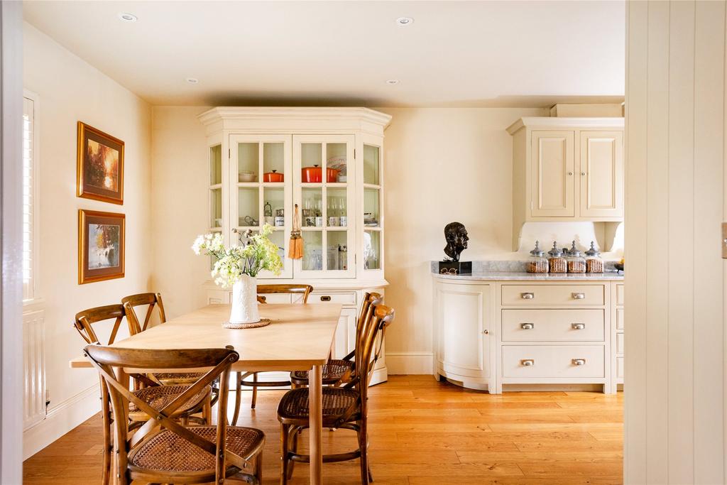 Kitchen/Breakfast