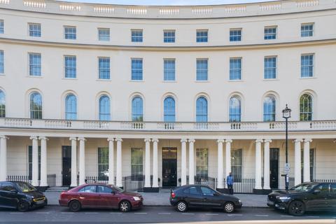 1 bedroom flat to rent, Park Crescent, Marylebone, London