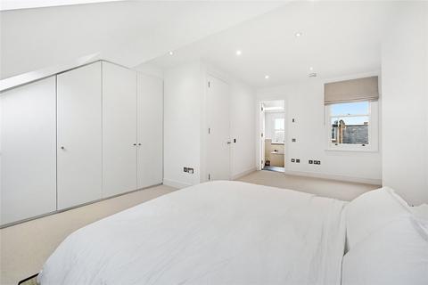 4 bedroom terraced house to rent, Bronsart Road, London, SW6