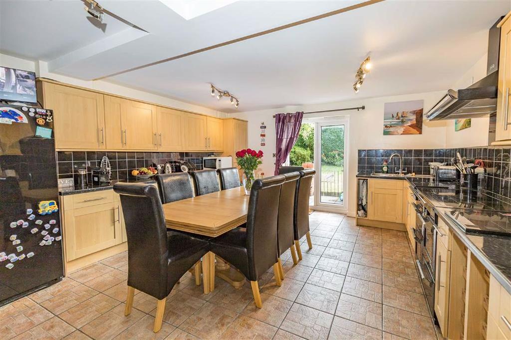Cromer Road, Sale 3 bed semidetached house  £399,000