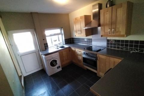 1 bedroom terraced house to rent, Broughton Street, Beeston, NG9 1BD