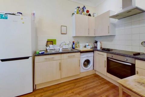 4 bedroom flat to rent, The Walk, Cardiff