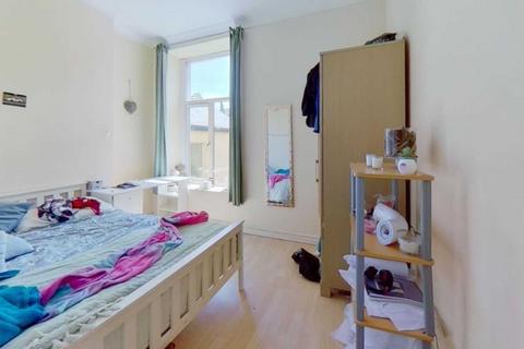 4 bedroom flat to rent, The Walk, Cardiff