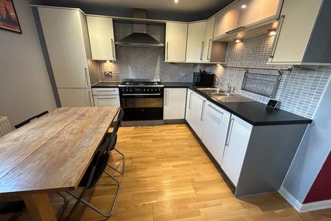 2 bedroom flat to rent, West Tollcross, Tollcross, Edinburgh, EH3
