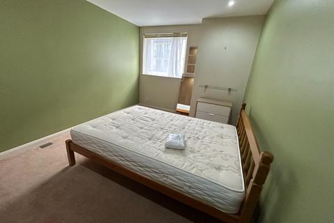 2 bedroom flat to rent, West Tollcross, Tollcross, Edinburgh, EH3