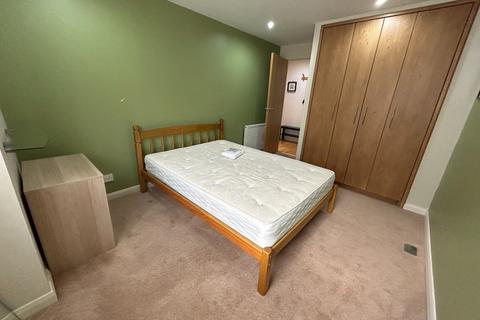 2 bedroom flat to rent, West Tollcross, Tollcross, Edinburgh, EH3