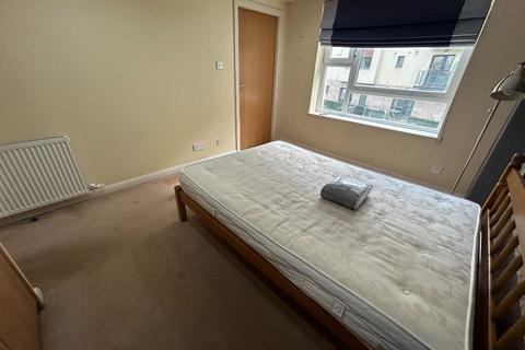 2 bedroom flat to rent, West Tollcross, Tollcross, Edinburgh, EH3
