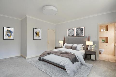 6 bedroom semi-detached house to rent, Warwick Gardens, London