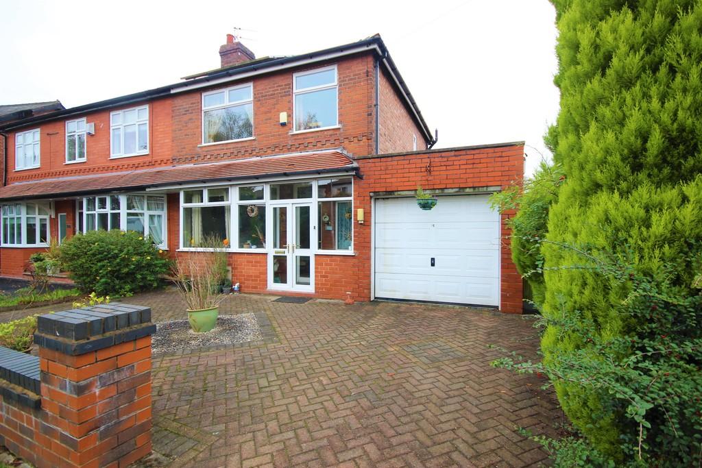 Lambton Road, Worsley 3 bed semidetached house £350,000