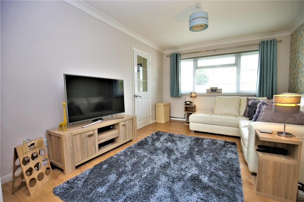 Chestnut Drive, Coxheath, Maidstone 3 bed semidetached house £290,000