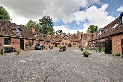 Stable Yard Mentmore Buckinghamshire 4 Bed Semi Detached House 700 000