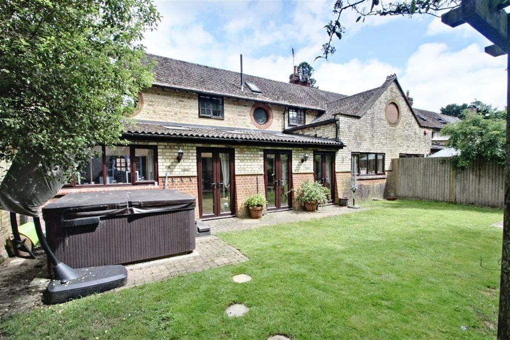 Stable Yard Mentmore Buckinghamshire 4 Bed Semi Detached House 700 000