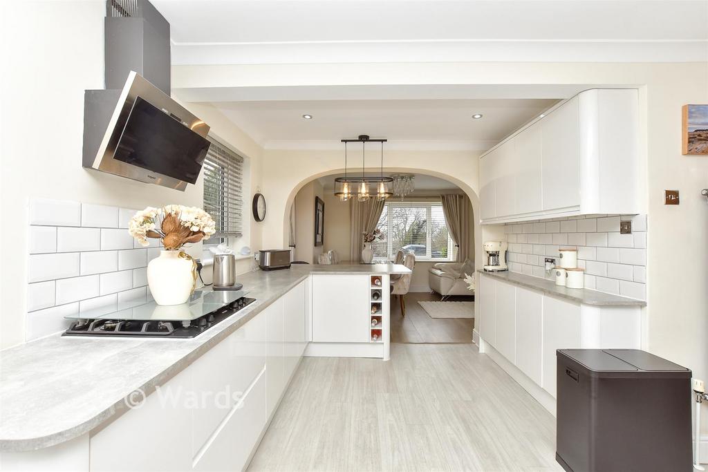 Kitchen/Breakfast Area