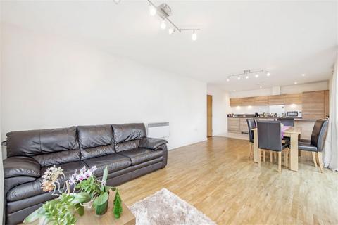 2 bedroom apartment to rent, Commercial Road, E14