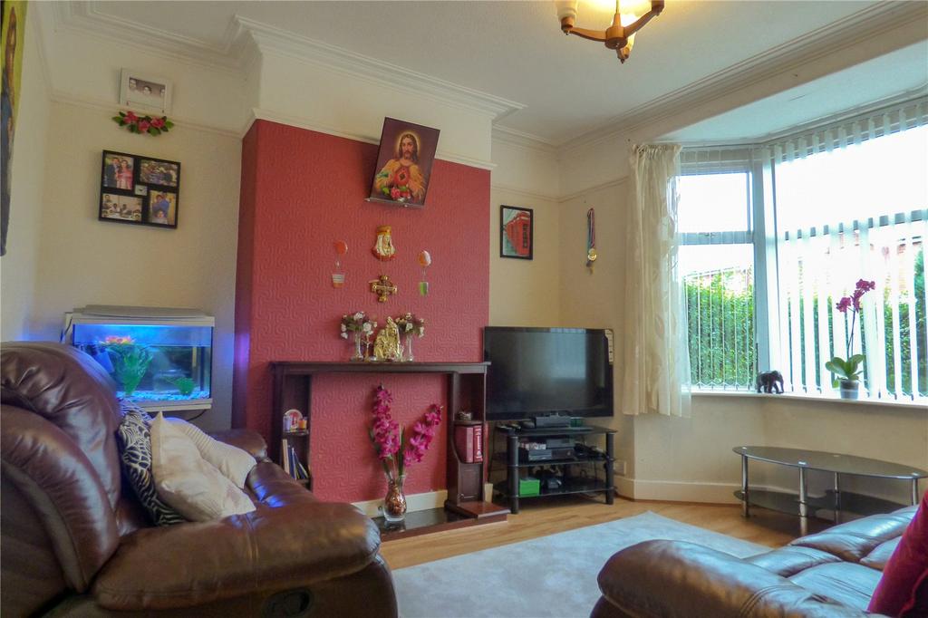 Neal Avenue, AshtonUnderLyne, Lancashire, OL6 3 bed semidetached