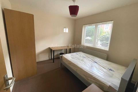 6 bedroom terraced house to rent, Hatherley Road, Reading